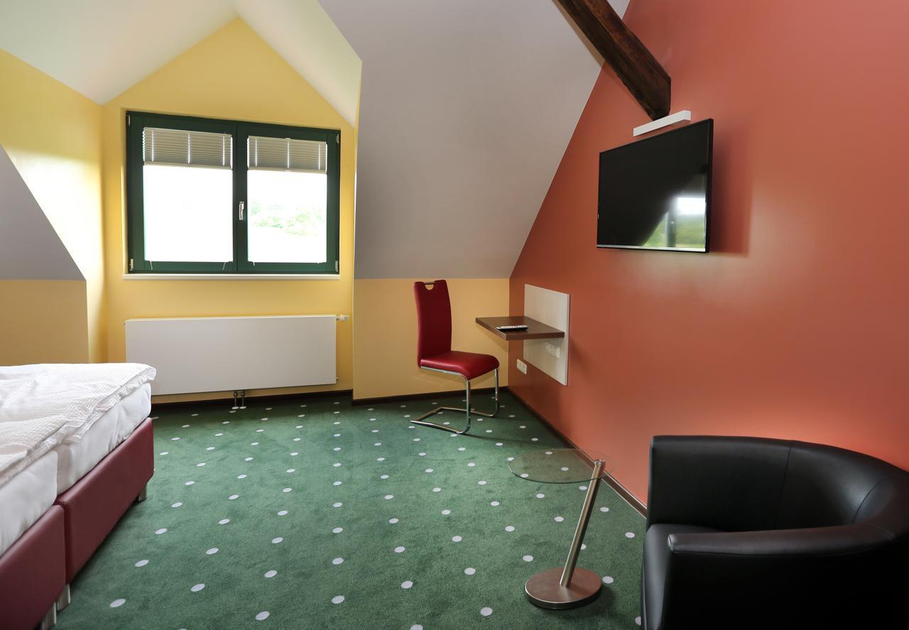 Apartments Golfpark Schlossgut Sickendorf Lauterbach Kültér fotó