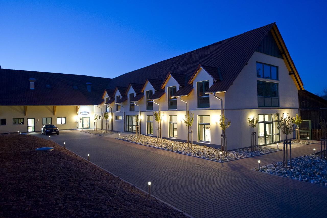 Apartments Golfpark Schlossgut Sickendorf Lauterbach Kültér fotó